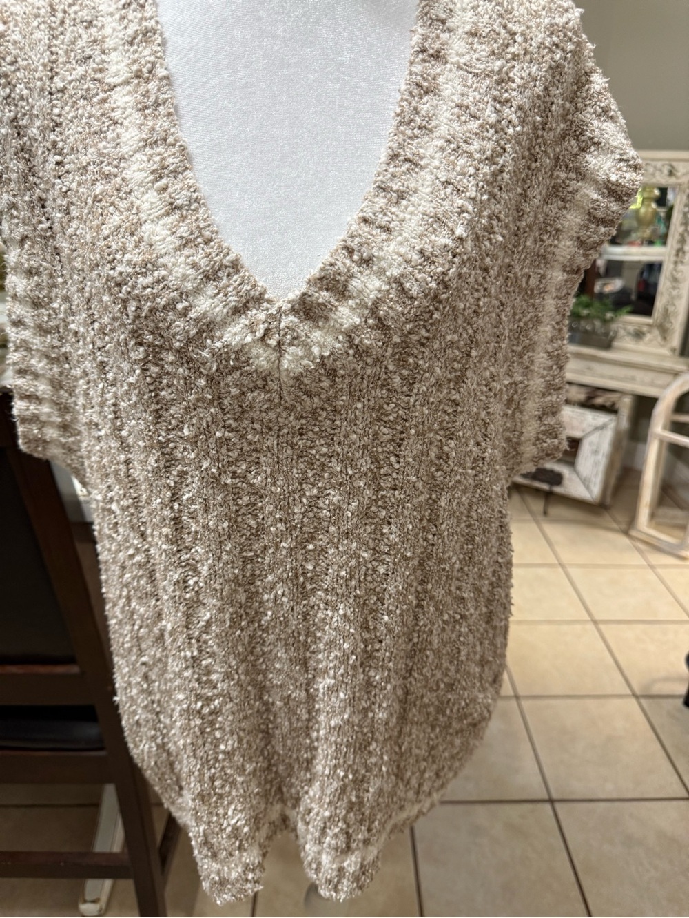 Promesa Neutral Marled Knit Vest in Beige and Cream Size : Large - Picture 2 of 7